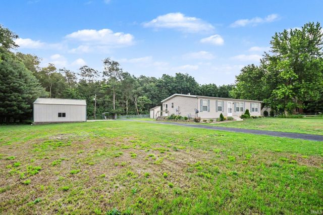 51748 Juniper Road, South Bend, IN 46637