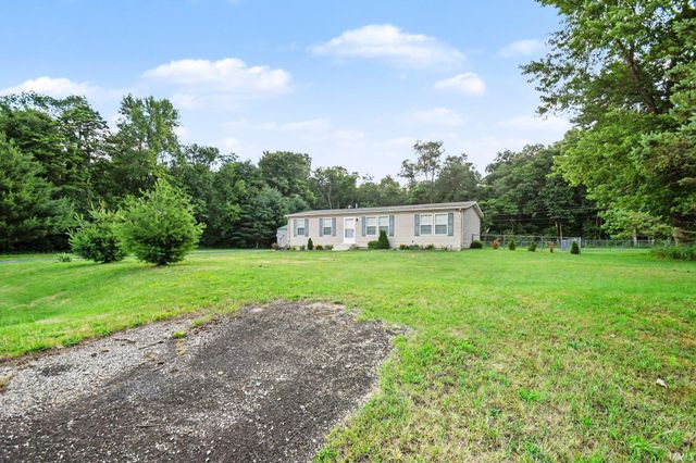 51748 Juniper Road, South Bend, IN 46637