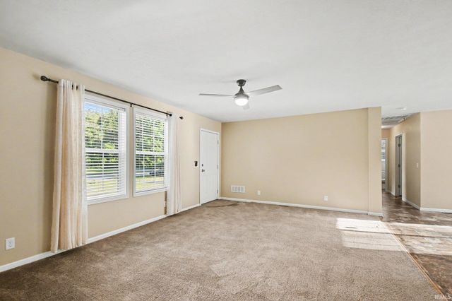 51748 Juniper Road, South Bend, IN 46637