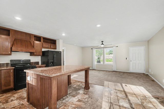 51748 Juniper Road, South Bend, IN 46637