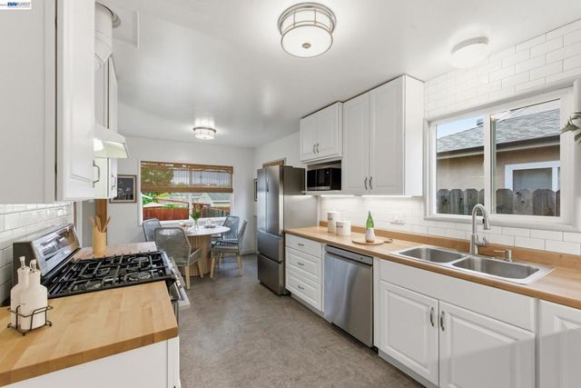 2651 Ione Ave, Castro Valley, CA 94546
