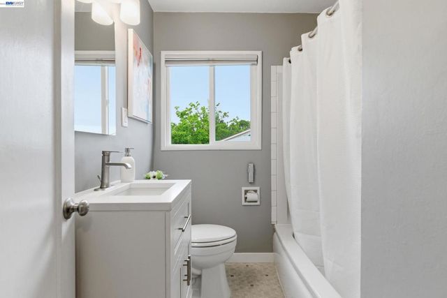 2651 Ione Ave, Castro Valley, CA 94546