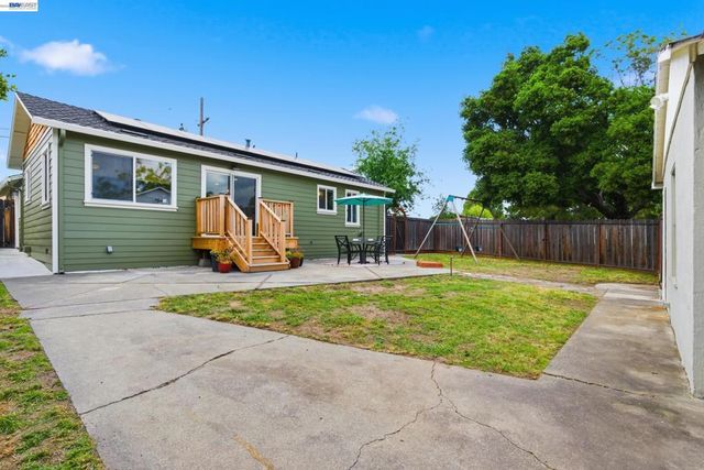 2651 Ione Ave, Castro Valley, CA 94546