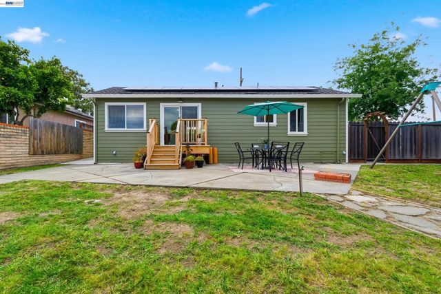 2651 Ione Ave, Castro Valley, CA 94546