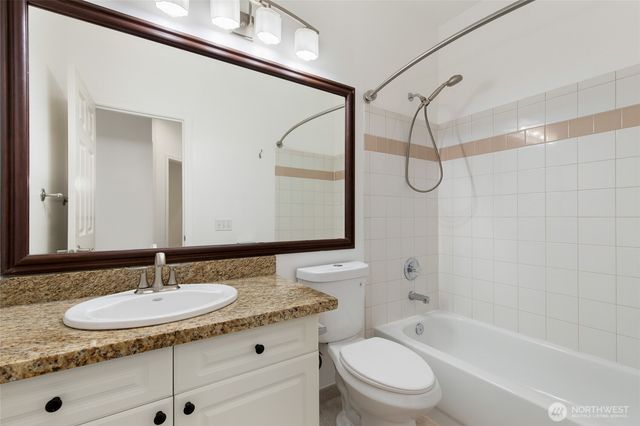 18656 NE 56th Court, Redmond, WA 98052