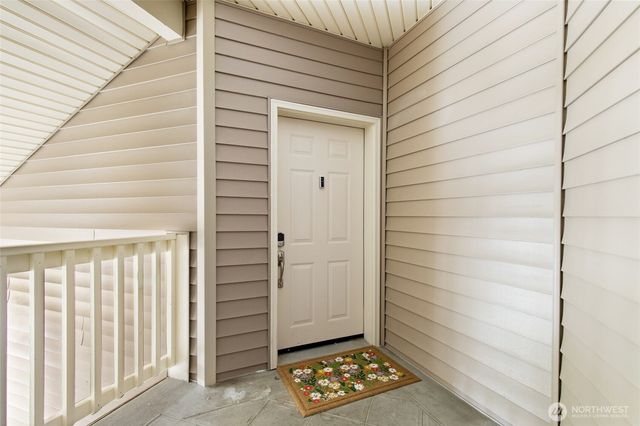 18656 NE 56th Court, Redmond, WA 98052