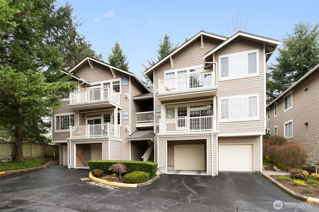 18656 NE 56th Court, Redmond, WA 98052