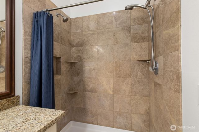 18656 NE 56th Court, Redmond, WA 98052