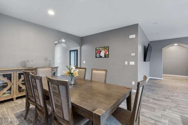 6863 Upland Heights Avenue, Las Vegas, NV 89142