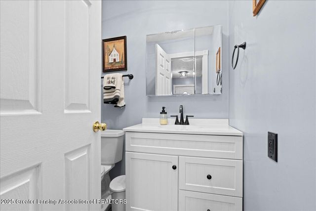 724 High Street, Charlotte, MI 48813