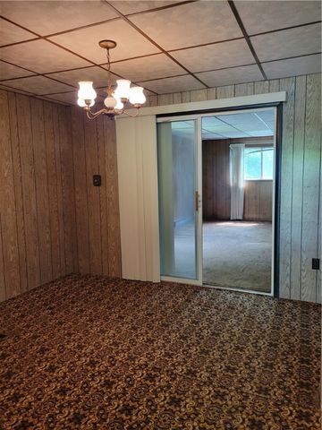 36 Daisytown Rd, Centerville, PA 15427