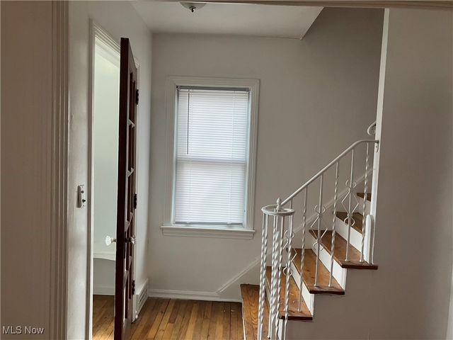 1659 Ivydale Road, Cleveland Heights, OH 44118