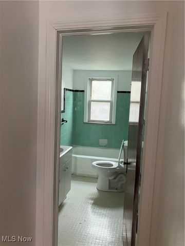 1659 Ivydale Road, Cleveland Heights, OH 44118