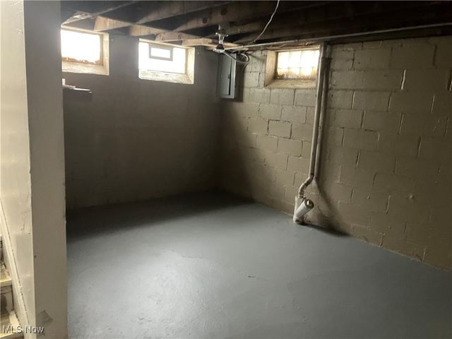 1659 Ivydale Road, Cleveland Heights, OH 44118