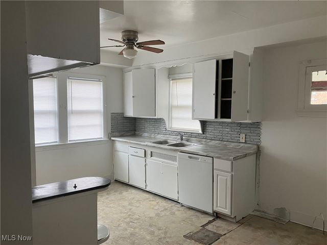 1659 Ivydale Road, Cleveland Heights, OH 44118