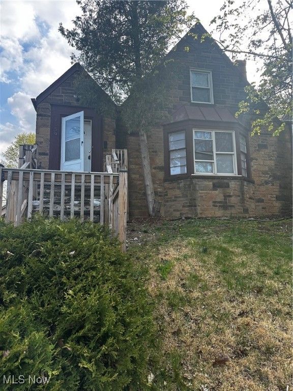 1659 Ivydale Road, Cleveland Heights, OH 44118