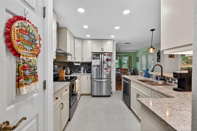 12293 WOLF DEN ROAD, Weeki Wachee, FL 34614