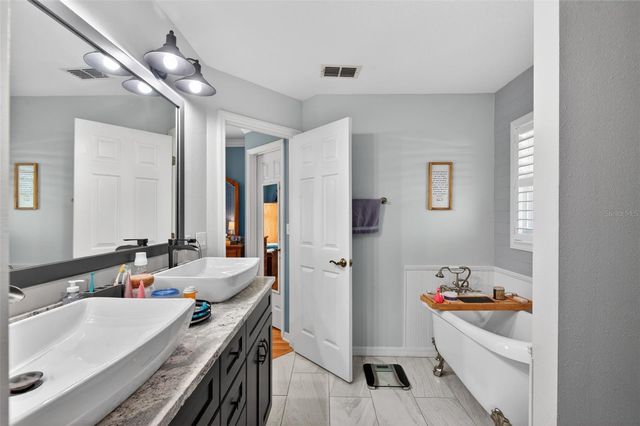 12293 WOLF DEN ROAD, Weeki Wachee, FL 34614