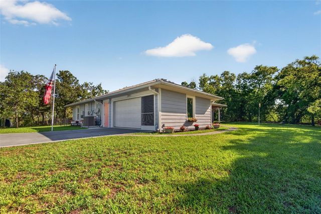 12293 WOLF DEN ROAD, Weeki Wachee, FL 34614