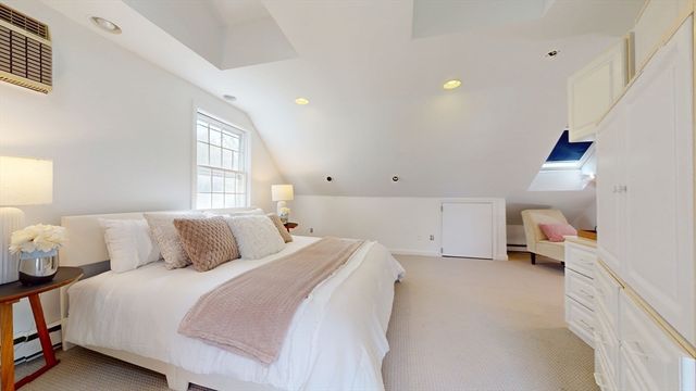 125 Oakdale Rd, Newton, MA 02461