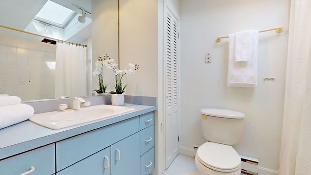 125 Oakdale Rd, Newton, MA 02461