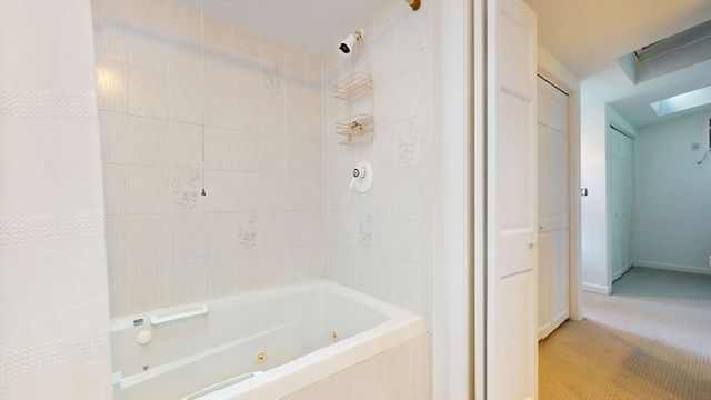 125 Oakdale Rd, Newton, MA 02461