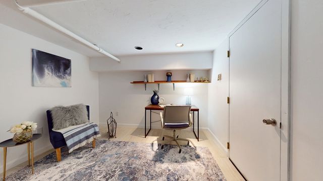 125 Oakdale Rd, Newton, MA 02461