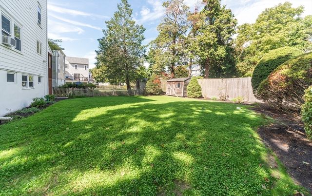 125 Oakdale Rd, Newton, MA 02461