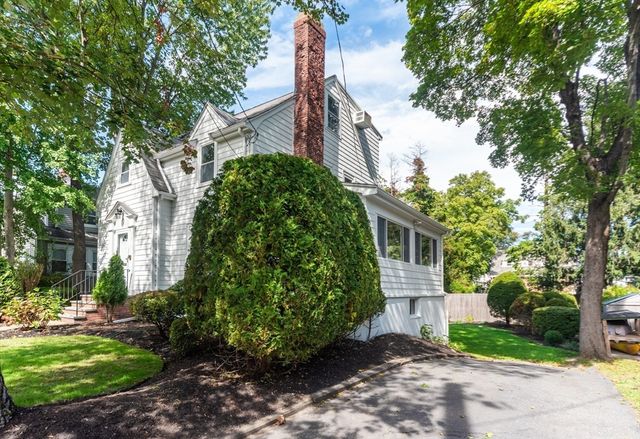 125 Oakdale Rd, Newton, MA 02461