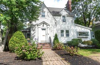 125 Oakdale Rd, Newton, MA 02461
