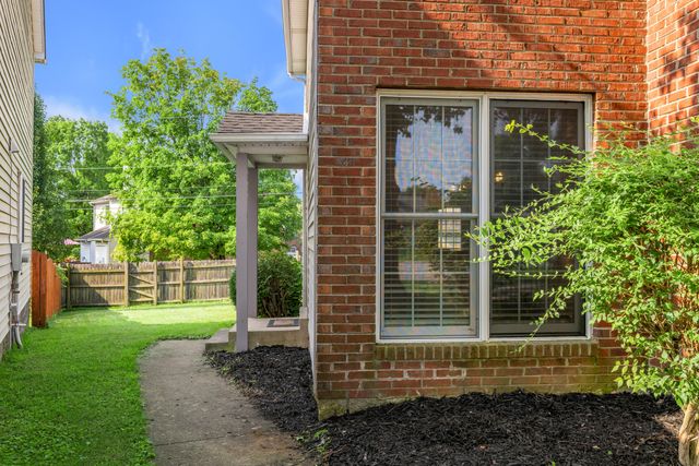 2806 Kasey Court, Lexington, KY 40517
