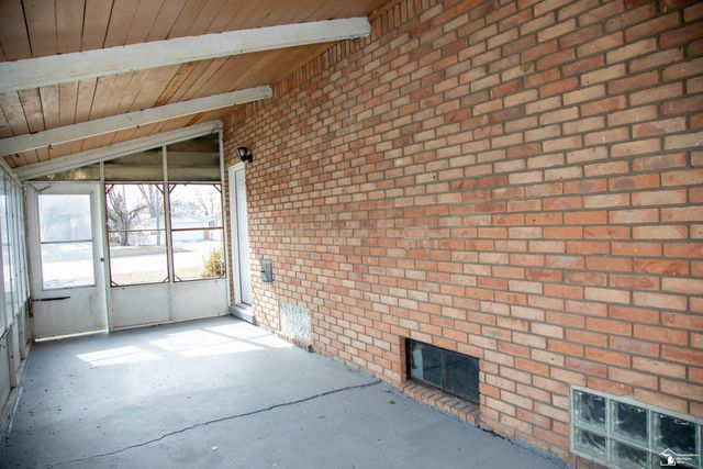 33618 Warren Road, Westland, MI 48185