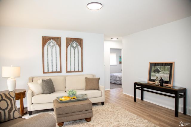 33618 Warren Road, Westland, MI 48185