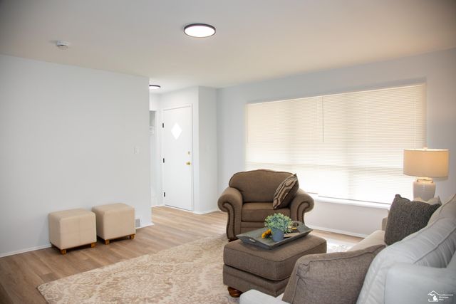 33618 Warren Road, Westland, MI 48185