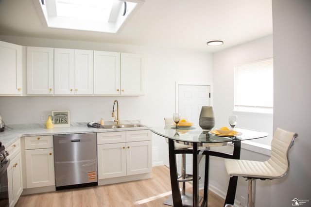 33618 Warren Road, Westland, MI 48185