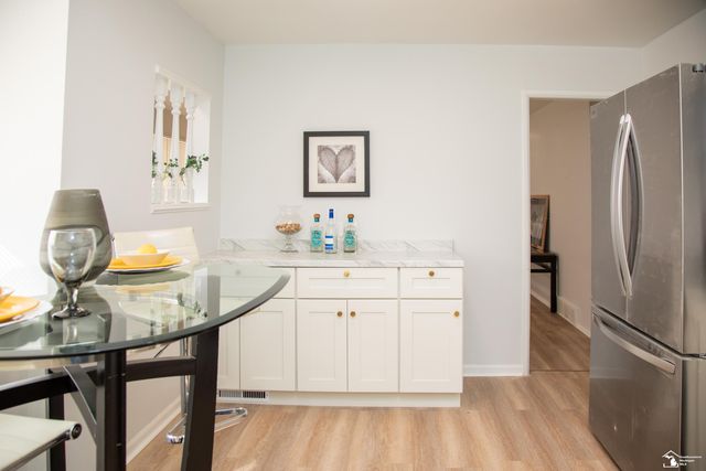 33618 Warren Road, Westland, MI 48185