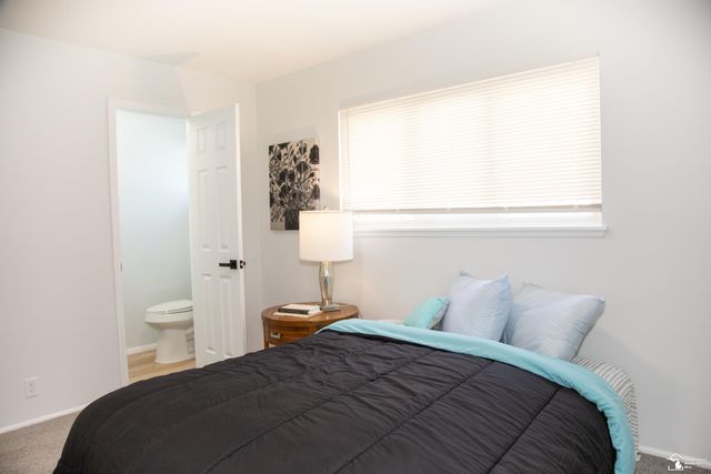 33618 Warren Road, Westland, MI 48185