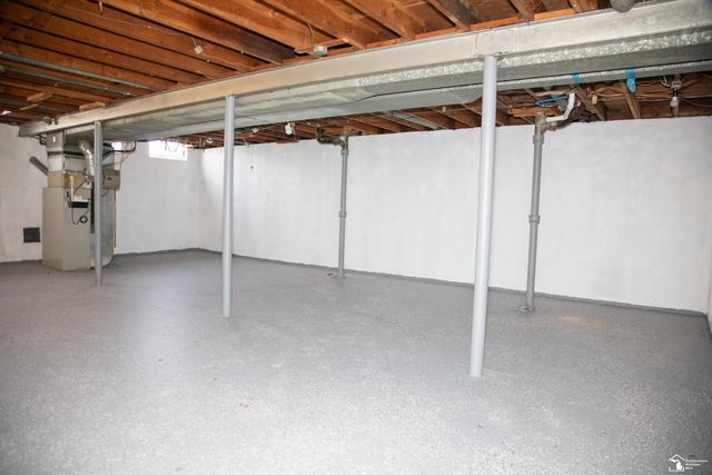 33618 Warren Road, Westland, MI 48185