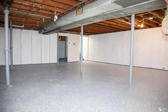 33618 Warren Road, Westland, MI 48185