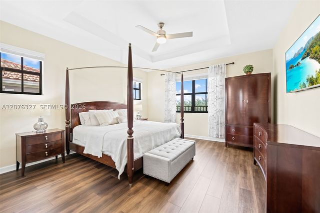 8442 Lake Majesty Ln, Parkland, FL 33076