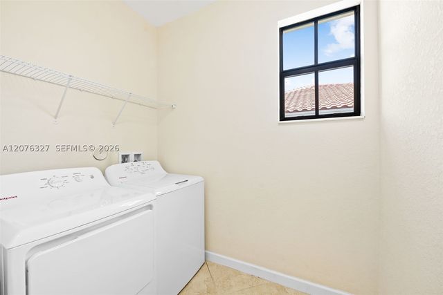8442 Lake Majesty Ln, Parkland, FL 33076
