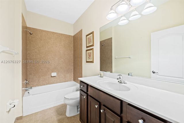 8442 Lake Majesty Ln, Parkland, FL 33076