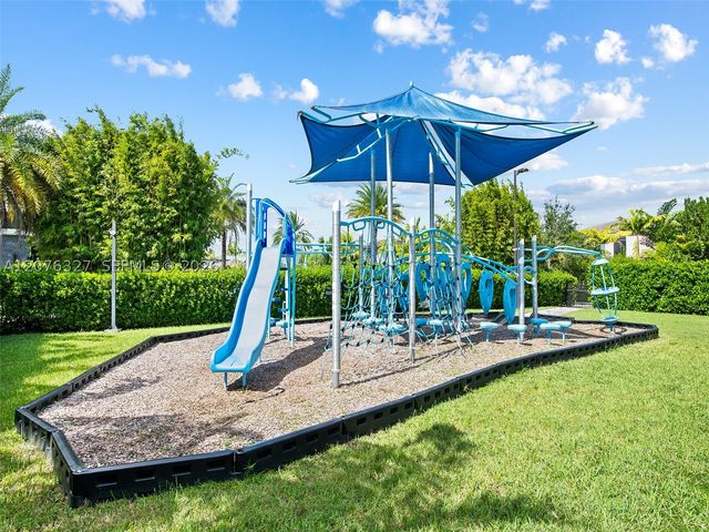 8442 Lake Majesty Ln, Parkland, FL 33076