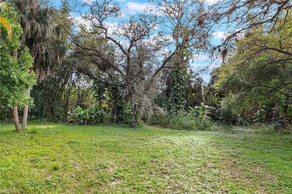 28038 Brook CIR, BONITA SPRINGS, FL 34135 — photo 2