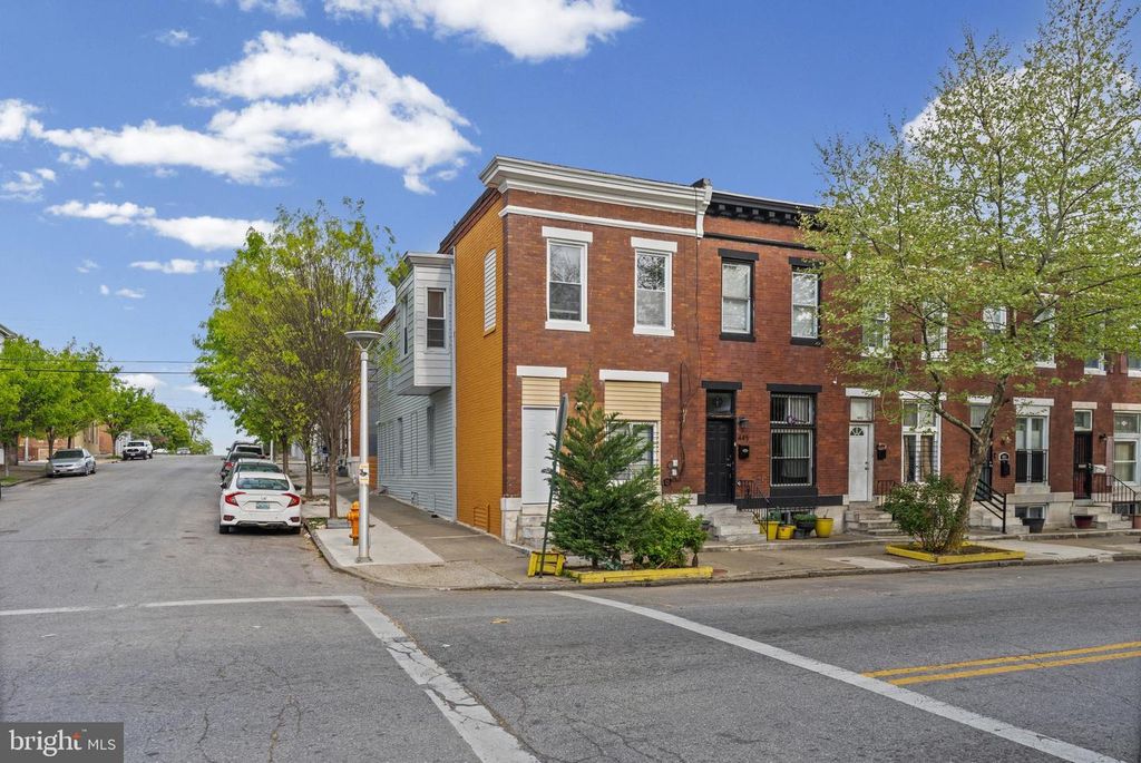 Image 1 of property listing at 447 N LINWOOD AVE, Baltimore, MD 21224