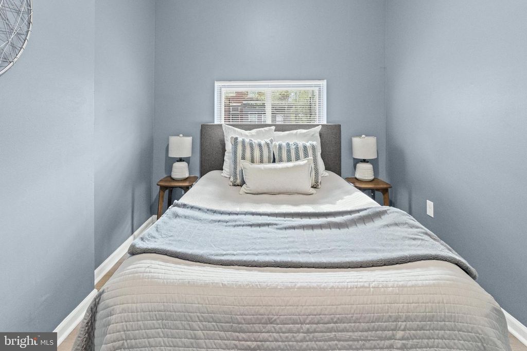 Image 12 of property listing at 447 N LINWOOD AVE, Baltimore, MD 21224