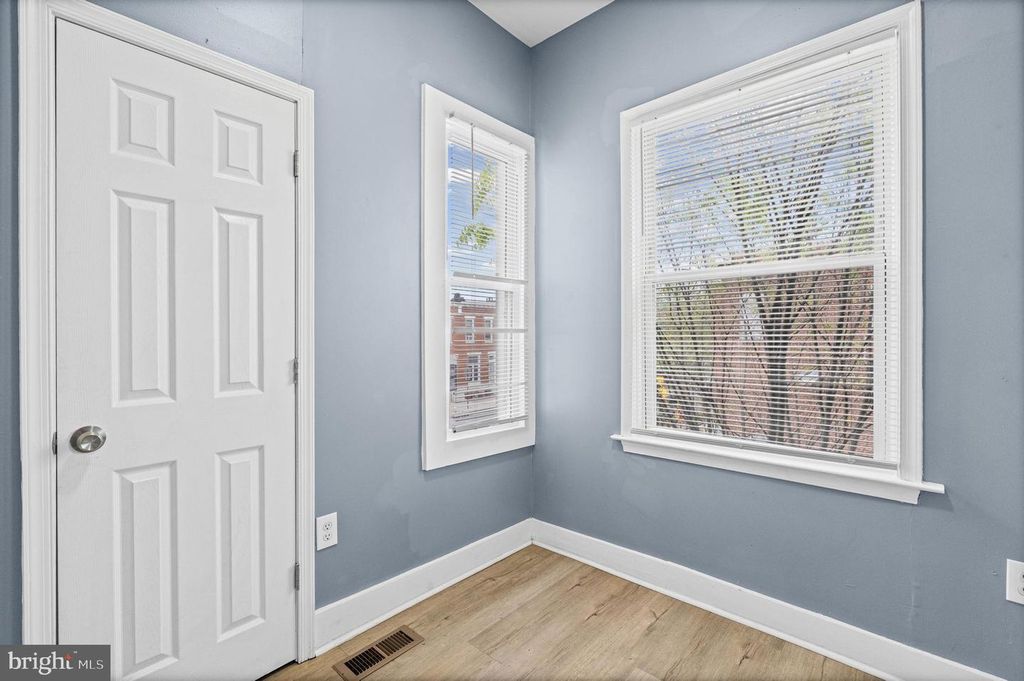 Image 21 of property listing at 447 N LINWOOD AVE, Baltimore, MD 21224