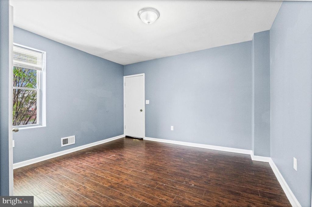 Image 25 of property listing at 447 N LINWOOD AVE, Baltimore, MD 21224