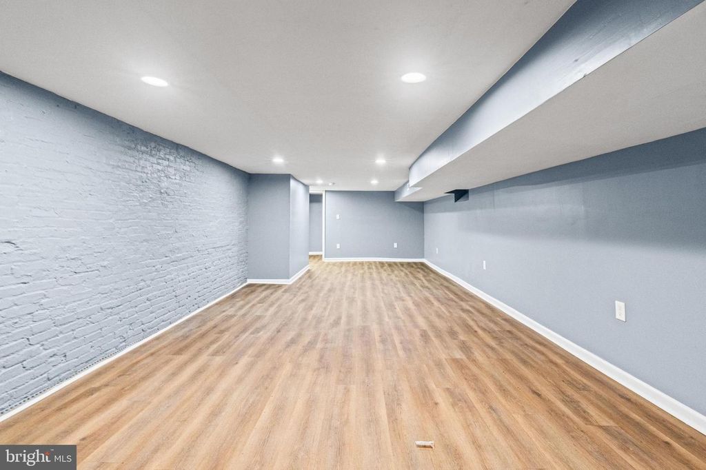 Image 29 of property listing at 447 N LINWOOD AVE, Baltimore, MD 21224