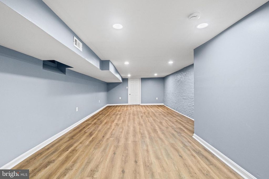 Image 30 of property listing at 447 N LINWOOD AVE, Baltimore, MD 21224